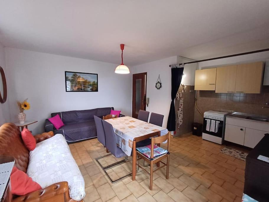 Ferienwohnung Casa Vacanza Leonardo Chambave Exterior foto